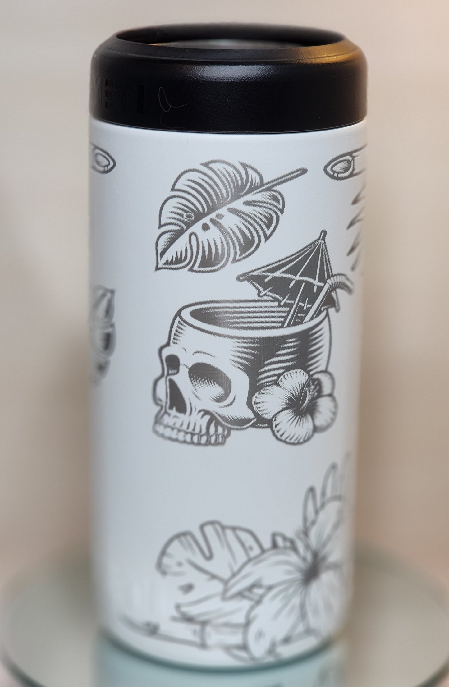 Yeti skinny can cooler